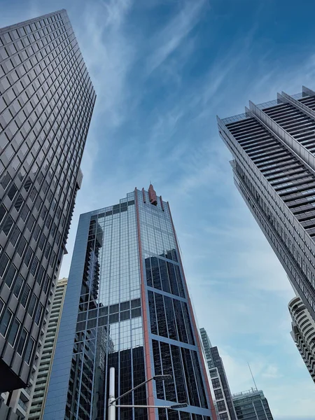 Fotografia de baixo ângulo da arquitetura moderna da Austrália, Sydney — Fotografia de Stock