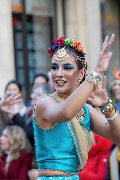 Katalonya Daki Bir Spanyol Kasabasında Geleneksel Karnaval Kostümlü Ilginç Makyajlı — Stok fotoğraf