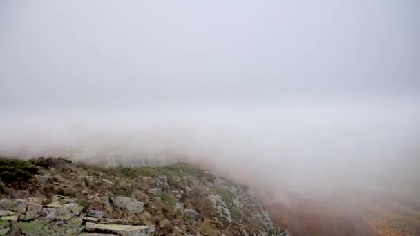 Imágenes Lapso Tiempo Con Nubes Sobre Las Montañas Del Montseny — Vídeos de Stock