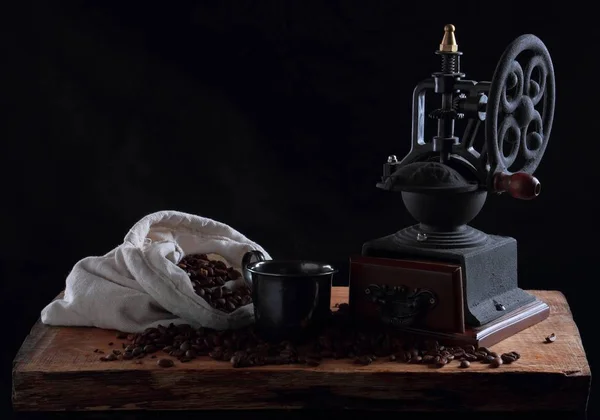 老咖啡研磨机 — 图库照片