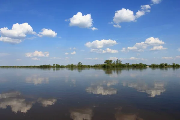 Wisły wiosną, Polska — Zdjęcie stockowe