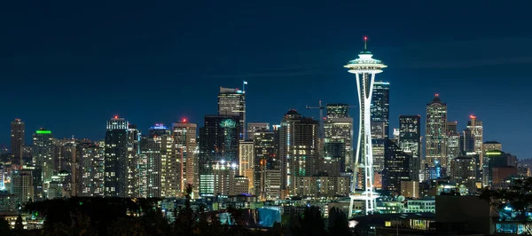 Seattle Skyline bei Nacht — Stockfoto