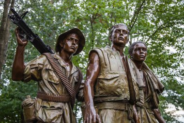 Vietnam Gazileri anıt heykeli
