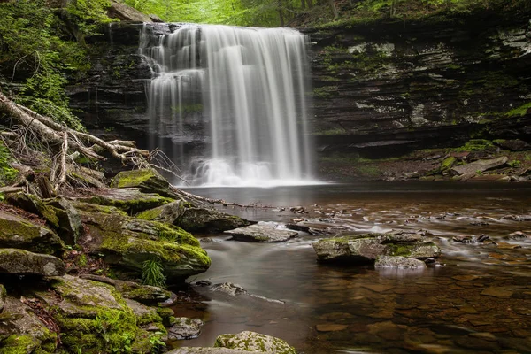 Wasserfall im ricketts glen State Park, Pennsylvania — Stockfoto