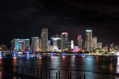 Miami gece manzarası