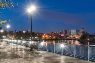 Wilmington Delaware Riverfront geceleri