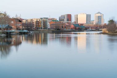 Wilmington, Delaware manzarası Riverwalk boyunca
