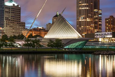 Gece Milwaukee Sanat Müzesi
