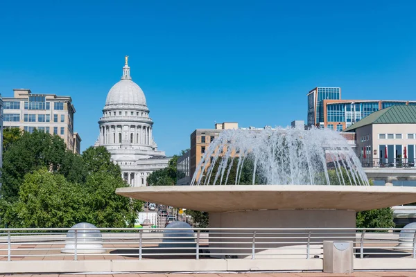 Edificio del Capitolio Estatal de Wisconsin —  Fotos de Stock