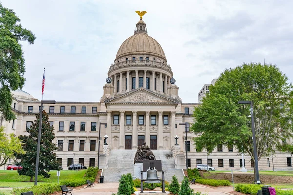 Exterior del edificio del Capitolio Estatal de Mississippi — Foto de Stock