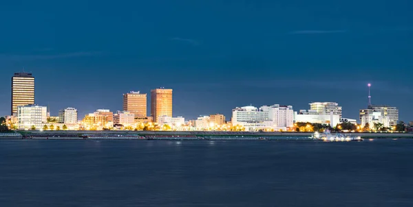 Noite Skyline de Baton Rouge, Louisiana — Fotografia de Stock