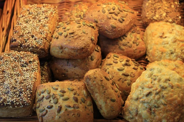 Sortiment av bakat bröd — Stockfoto