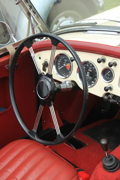 Eski model araba kontrol paneli — Stok fotoğraf