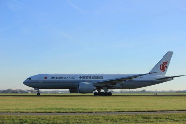 Amsterdam, Hollanda - 25th Kasım 2016: B-2093 hava Çin kargo Boeing 777