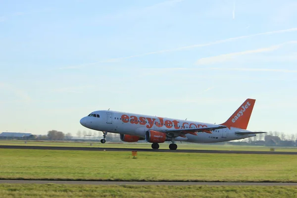 Amsterdam, the Netherlands - November 25th, 2016:  G-EZWB Easy Jet Airbus A320-214 — Stock Photo, Image