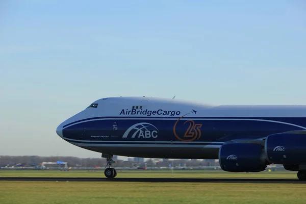 Ámsterdam, Países Bajos - 25 de noviembre de 2016: VQ-BVR AirBridgeCargo 747 — Foto de Stock