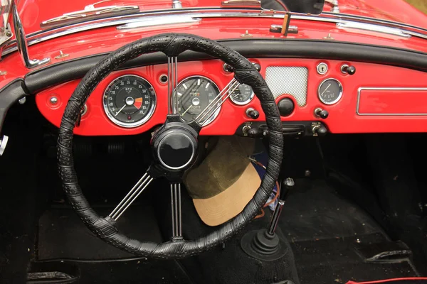 Vintage car dashboard — Stock Photo, Image