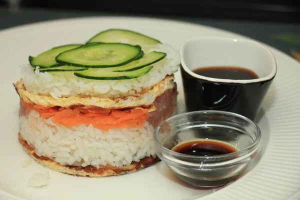 Japanska tryckte sushi, Oshizushi — Stockfoto