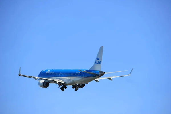 アムステルダム (オランダ)-2016 年 11 月 25 日: Ph イズム Klm シティホッパー エンブラエル Erj 190std — ストック写真