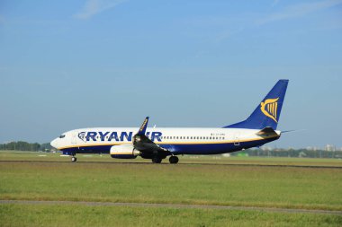 Amsterdam Hollanda - 9 Haziran 2016: Ei-Ema Ryanair imzaladığı