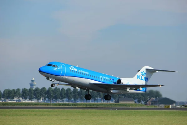 Amsterdam, Nederland - 18 augustus 2016: Ph-Kzu Klm Cityhopper — Stockfoto