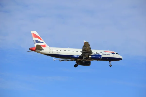 Amesterdão, Países Baixos, 15 de julho de 2016: G-EUYG British Airways Airbus A320 — Fotografia de Stock