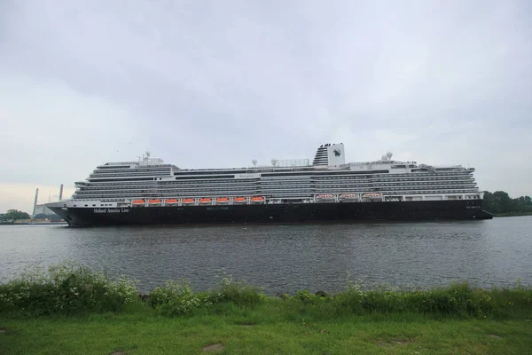 Velsen, Paesi Bassi - 29 maggio 2016: Koningsdam — Foto Stock