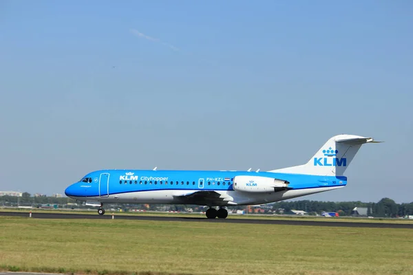 Amsterdam, Países Bajos - 18 de agosto de 2016: PH-KZL KLM Cityhopper —  Fotos de Stock