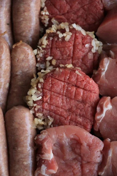 Pequenos pedaços de carne — Fotografia de Stock
