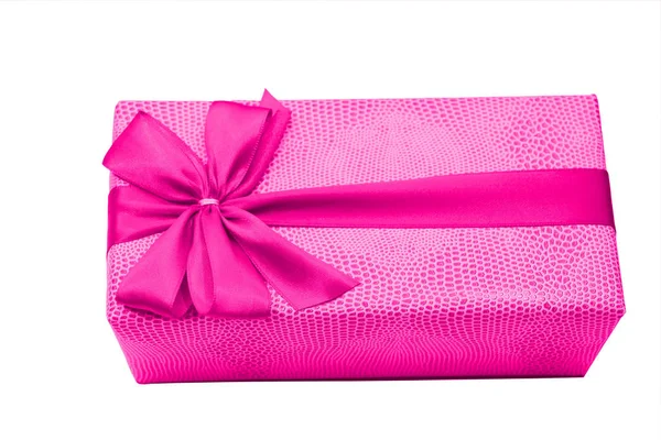 与功能区和弓粉红色礼品盒 — 图库照片