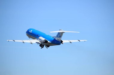 Amsterdam Hollanda - 25 Şubat 2017: Ph-Kzk KIM Cityhopper Fokker F70