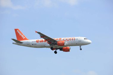 Amsterdam, Hollanda - 31 Mart 2017: G-Ezur arası easyjet Airbus