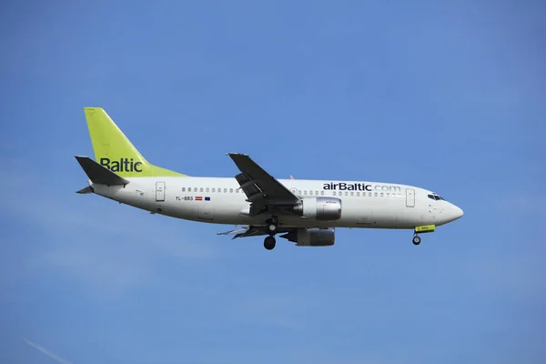 Amsterdam, Paesi Bassi, 21 luglio 2016: YL-BBS Air Baltic Boeing 737 — Foto Stock