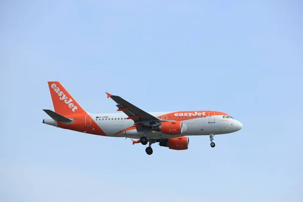 Amsterdam, Hollanda - 31 Mart 2017: G-Ezde arası easyJet ile — Stok fotoğraf