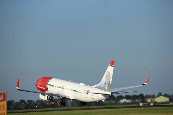 Amsterdam, Nizozemsko - srpen, 18 2016: Ln-Ngf Norwegian Air Shuttle Boeing 737 — Stock fotografie