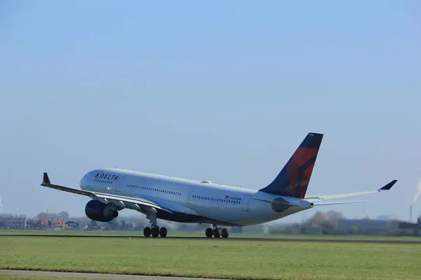 Amsterdam the Netherlands - April 2nd, 2017: N854NW Delta Air Lines Airbus — Stock Photo, Image