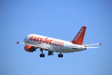 Amsterdam Hollanda - 2 Nisan 2017: G-Ezmh arası easyJet ile