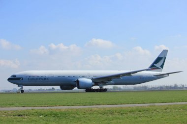 Amsterdam Hollanda - 2 Nisan 2017: B-Kqx Cathay Pacific