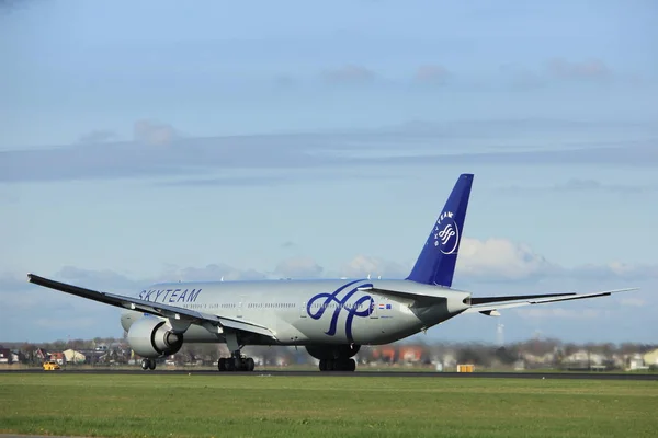 Amsterdam Países Baixos - 7 de abril de 2017: PH-BVD KLM Boeing 777 — Fotografia de Stock