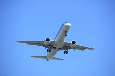 Amsterdam, Hollanda - 9 Nisan 2017: Ph-Ezt KIM Cityhopper