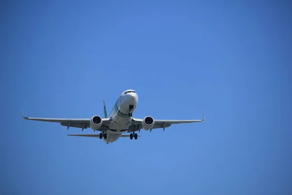 Amsterdam, Hollanda - 9 Nisan 2017: Ph-HSI Transavia Boeing 737-800 — Stok fotoğraf