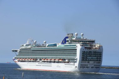 IJmuiden, Hollanda-29 Nisan 2017: Ventura P ve O Ijmuiden bırakarak Cruises