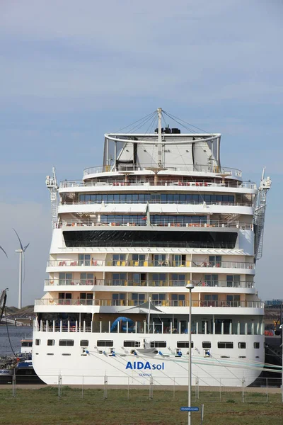 IJmuiden, Pays-Bas - 30 avril 2017 : Aida Sol accostée au Felison Cruise Terminal — Photo
