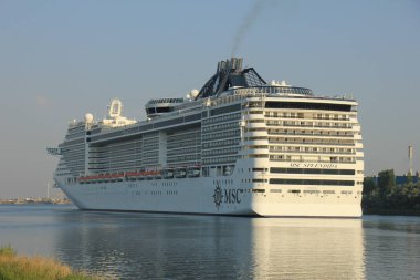 Velsen, Hollanda - 2 Temmuz 2015: Msc Splendida