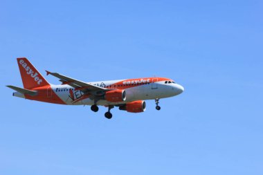 Amsterdam, Hollanda - 5th Mayıs 2016: G-Ezdw arası easyjet Airbu