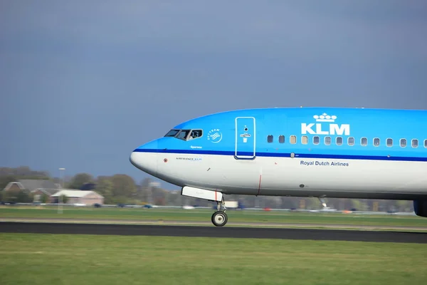 Amsterdam, Holandia - 7 kwietnia 2017: Ph-Bxl Klm Royal Dutch Airlines — Zdjęcie stockowe