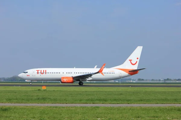 Amsterdam, Holandia - 6 maja 2017: C-Gowg Tui Airlines Holandia Boeing 737 — Zdjęcie stockowe