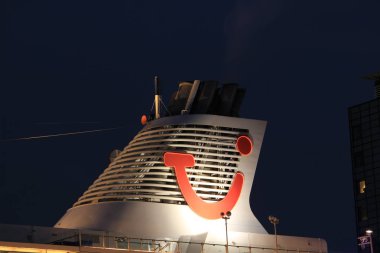 Amsterdam, Hollanda - 11th Mayıs 2017: Mein Schiff 3 TUI Cruises, logo