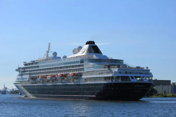 Velsen, Paesi Bassi - 20 maggio 2017: MS Prinsendam, Holland America Line — Foto Stock