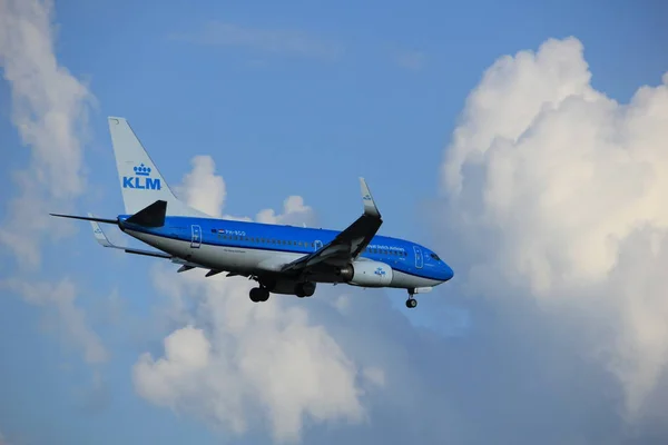 Ámsterdam Países Bajos - 20 de mayo de 2017: PH-BGD KLM Boeing 737 — Foto de Stock